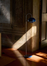 Flowerpot VP12 Gulvlampe fra &Tradition - 1 - Jacobsen Plus