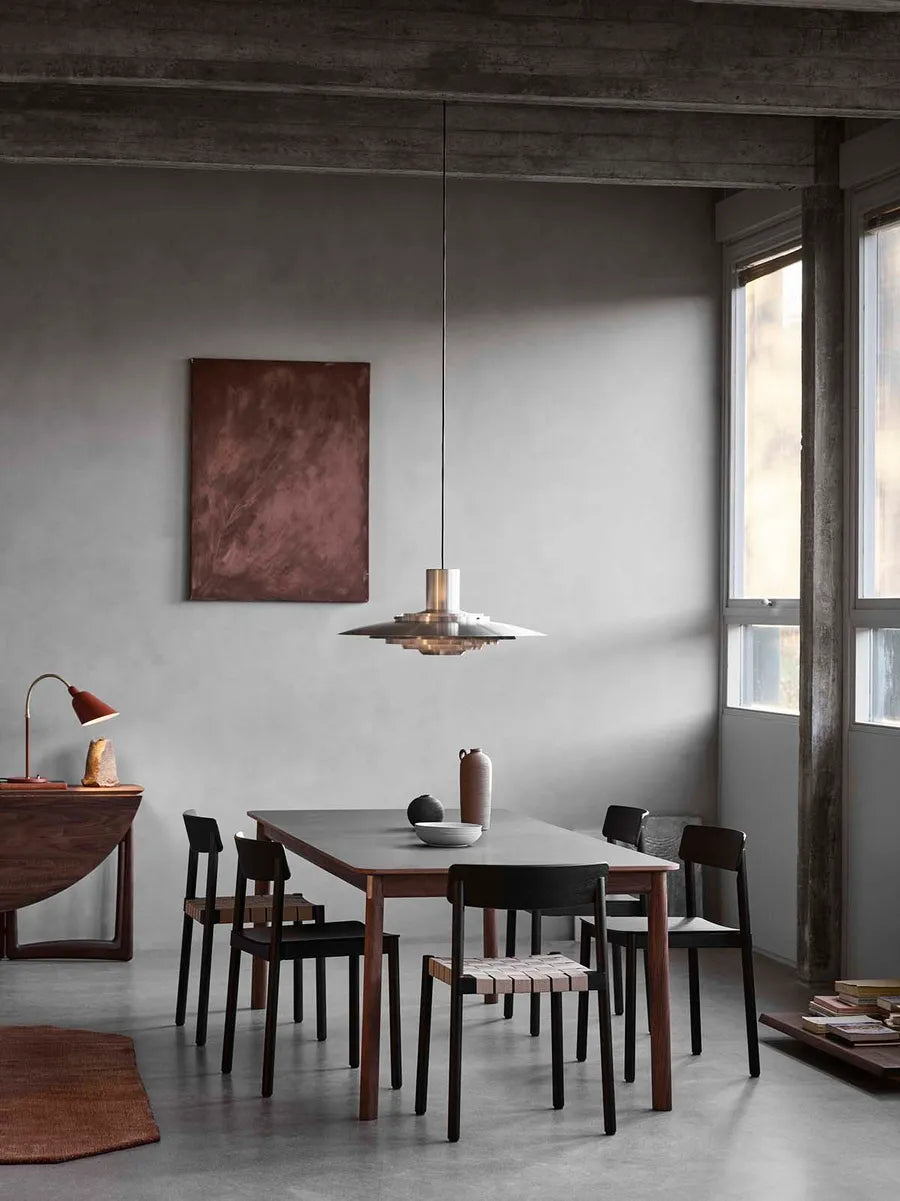 Betty TK2 Spisestol fra &Tradition