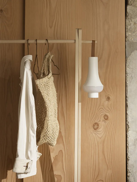 Tomoshi Portable, white von Louis Poulsen - 4 - Jacobsen Plus