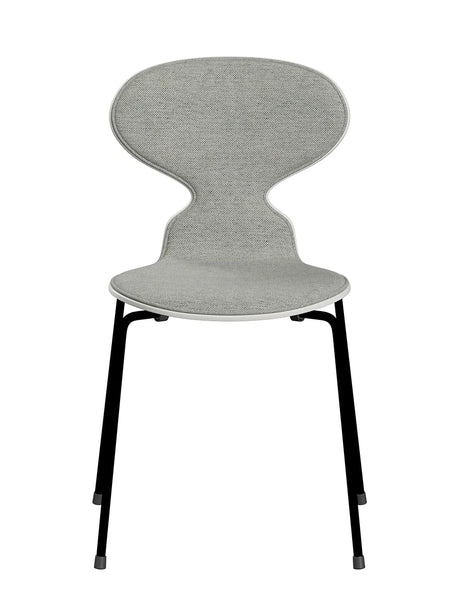 3101 Myren Stol, forsidepolstret af Arne Jacobsen - Hvidfarvet ask-Hallingdal 110 tekstil / Sort - Jacobsen Plus