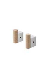 Attach Coat Hooks, 2 stk. fra Muuto - Aluminium - oak - Jacobsen Plus