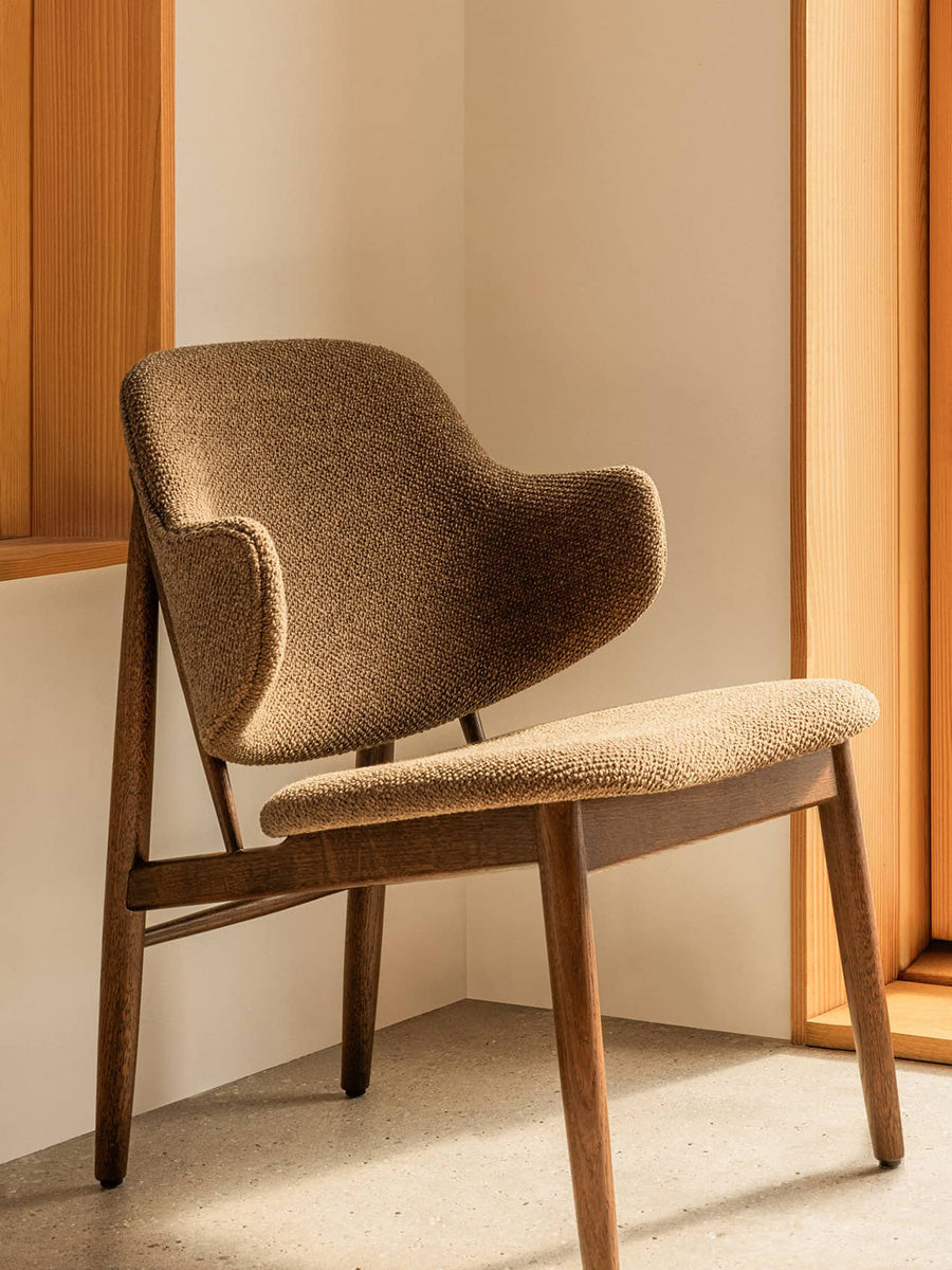 Audo Copenhagen - The Penguin Wooden loungestol, fuldpolstret