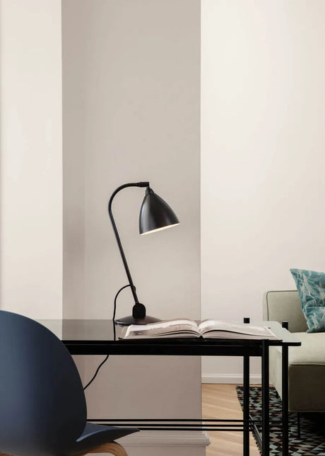 TS Desk 120x60 von GUBI - Black Marquina Marble - Jacobsen Plus