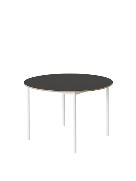 Base Round Table, Ø 110 cm von Muuto - Schwarz - Weiß - Jacobsen Plus