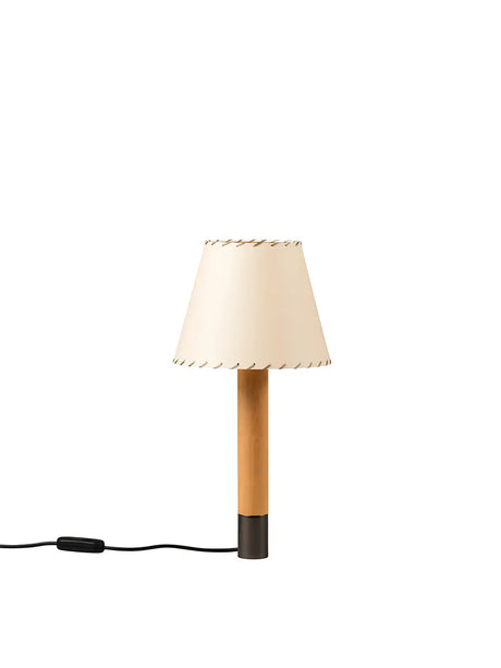 Básica M1 Tischleuchte von Santa and Cole - Genähtes beiges Pergament / Bronze - Jacobsen Plus