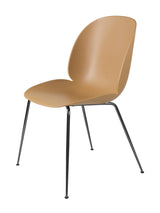 Beetle Chair, gepolstert von GUBI - Amber Brown shell / Conic Base / Base aus schwarzem Chrom - Jacobsen Plus