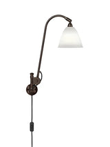 Bestlite BL6 Wandleuchte von GUBI - Porzellan - Black Brass - Jacobsen Plus
