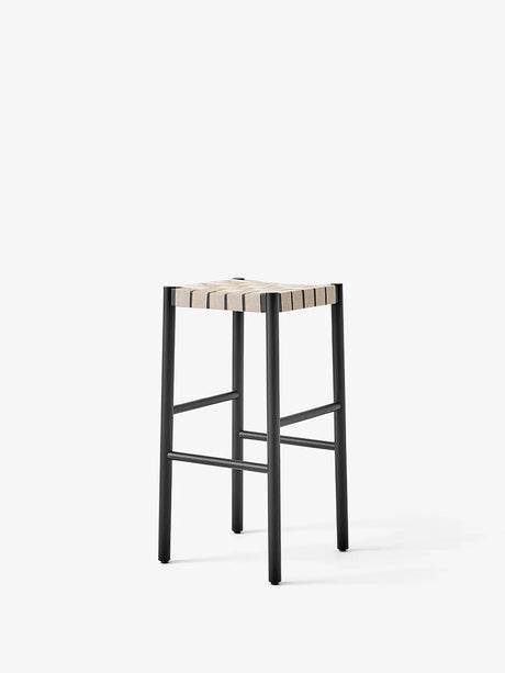 Betty Barstol TK8 fra &Tradition - Black-Natural - Jacobsen Plus