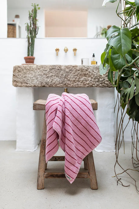 Naram towel - Baby pink & Ski patrol von Bongusta - 30 x 50 cm - Jacobsen Plus