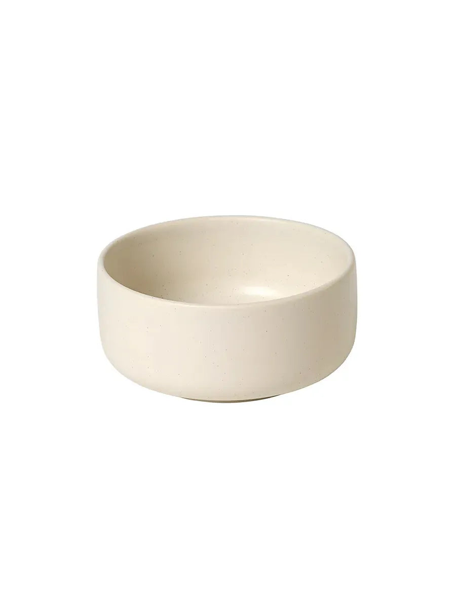 Pisu 06 Bowl, Vanilla White von Louise Roe