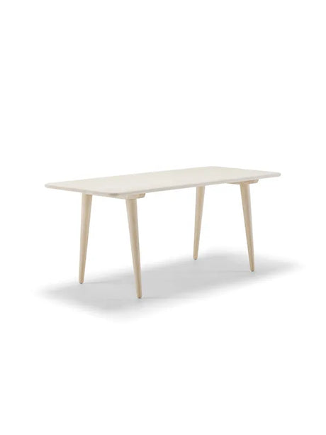CH011 Couchtisch von Carl Hansen & Søn - B: 130 x T: 55 x H: 44 cm / Schwarz - Jacobsen Plus