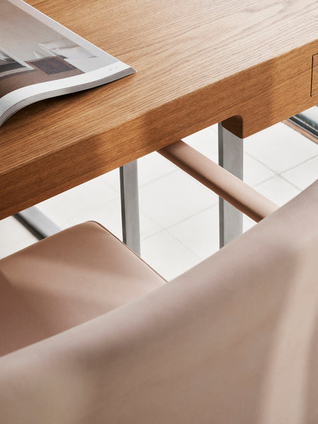 CH111 von Hans J. Wegner - Ledergruppe A - Jacobsen Plus