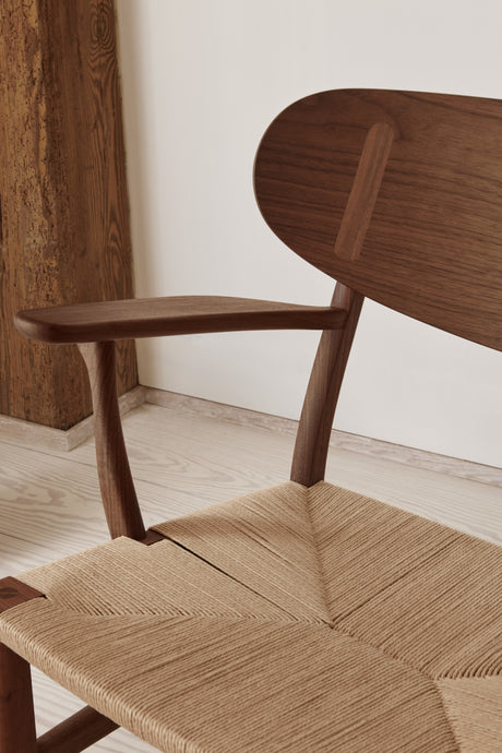 CH22 Lounge-Sessel von Hans J. Wegner - Eiche - seifenbehandelt / Natur - Jacobsen Plus