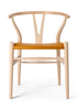 Y-stol CH24P, Bøg sæbe med Loke 7050 læder af Hans J. Wegner