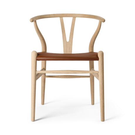 Y-stol CH24P, Eg sæbe med Loke 7060 læder af Hans J. Wegner - Jacobsen Plus