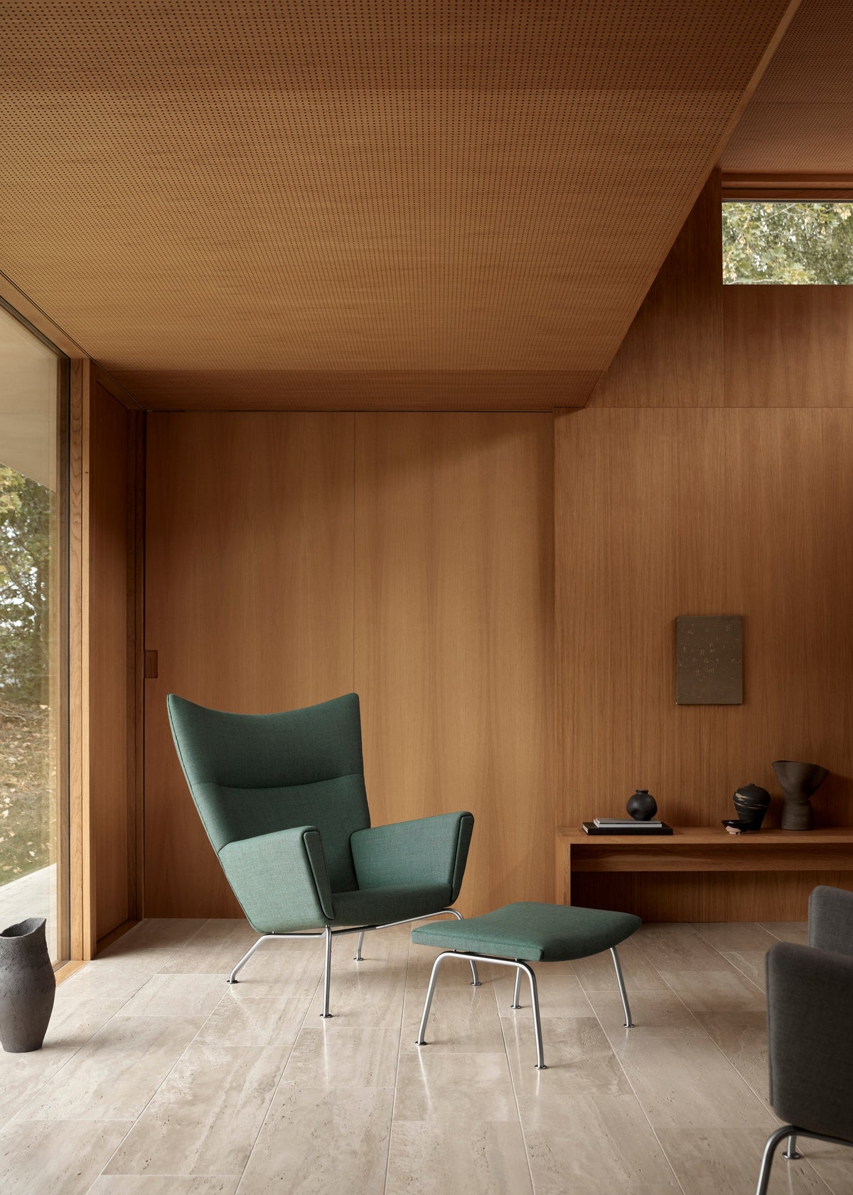 CH445 Wing Chair von Hans J. Wegner - 1 - Jacobsen Plus