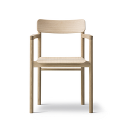 Post Esszimmerstuhl, Eiche lackiert von Fredericia Furniture