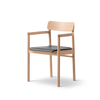 Post Esszimmerstuhl hell geölt Eiche, Sitz gepolstert max 98 schwarz Leder von Fredericia Furniture