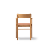Post Spisebordsstol olieret eg, sædepolstret omni 07 cognac læder fra Fredericia Furniture - 4 - Jacobsen Plus