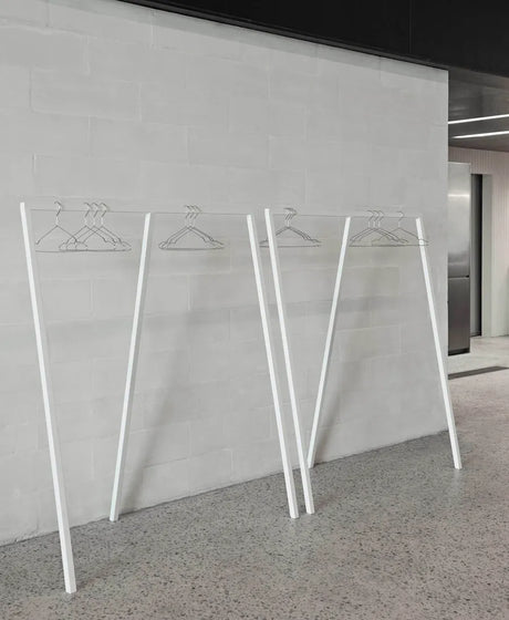 Loop Stand Wardrobe von HAY - Schwarz - Jacobsen Plus