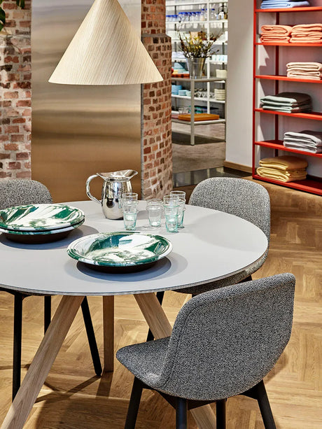 Copenhague CPH20 Tisch, Ø120 cm von HAY - Lackierte Eiche / Lackierte Eiche - Jacobsen Plus