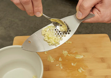 Kikkerland Fish Garlic Press - 4 - Jacobsen Plus