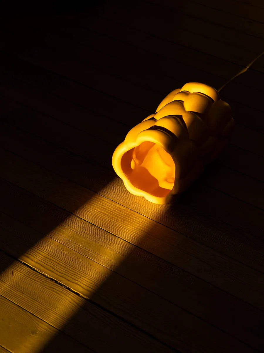 Cloud Vase, freesia gelb von raawii - 2 - Jacobsen Plus