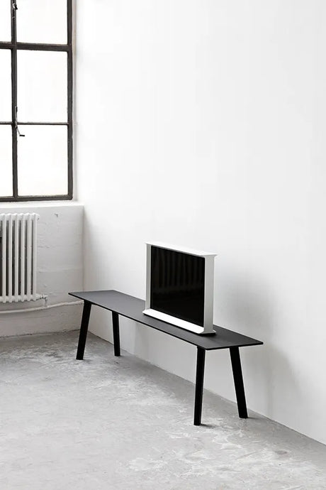 CPH Deux 215 Bank fra HAY - L75 x B35 x H45 cm / Tiefschwarzes Laminat / Unbehandelte Buche - Jacobsen Plus