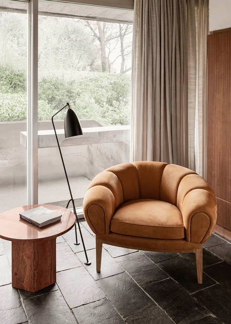 Croissant Lounge Chair, Leder von GUBI - 2 - Jacobsen Plus