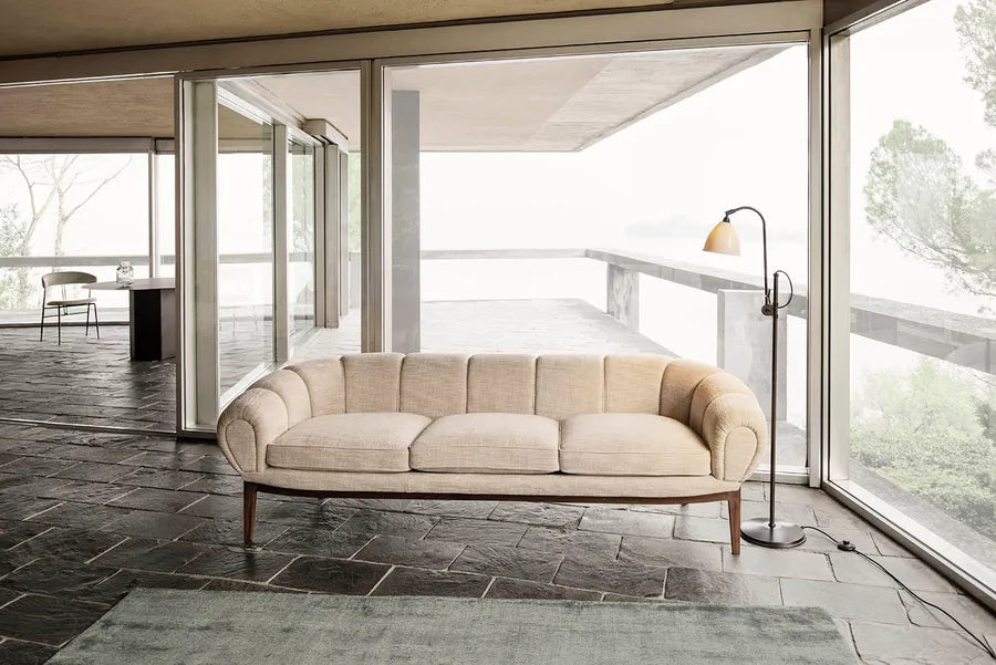 Croissant Sofa 3-Sitzer, Stoff von GUBI - 2 - Jacobsen Plus