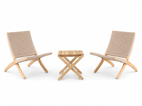 Outdoor-Loungeset in Teak mit 1 BM5868-Beistelltisch und 2 Cuba Outdoor Stühlen in Sesame von Carl Hansen & Søn - 1 - Jacobsen Plus