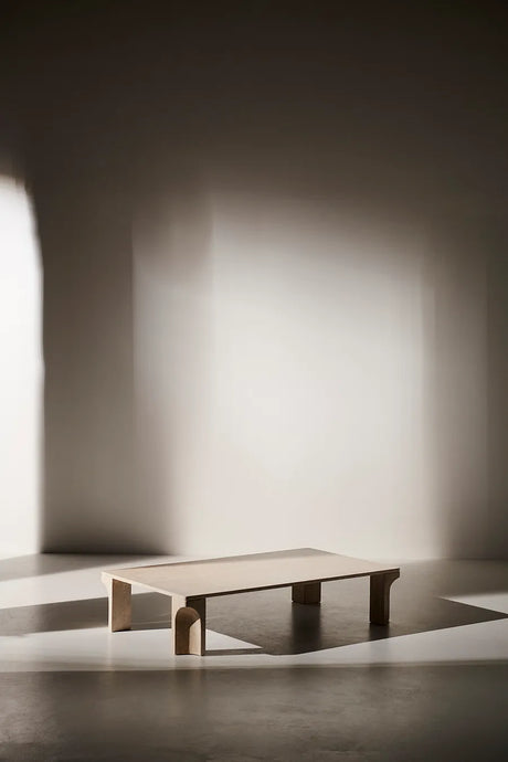Doric Coffee Table 140 x 80 cm, Neutral White Travertin von GUBI - 2 - Jacobsen Plus