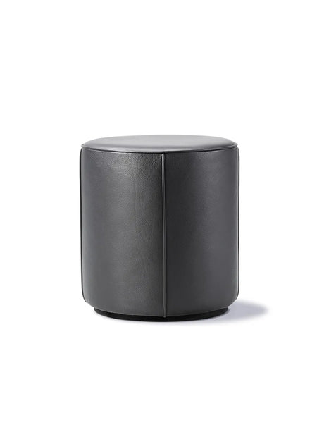 Mono Pouf Ø39 fra Fredericia Furniture - Leather Omni Black 301 - Jacobsen Plus