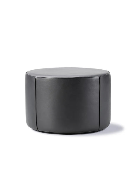 Mono Pouf Ø55 fra Fredericia Furniture - Leather Omni Black 301 - Jacobsen Plus