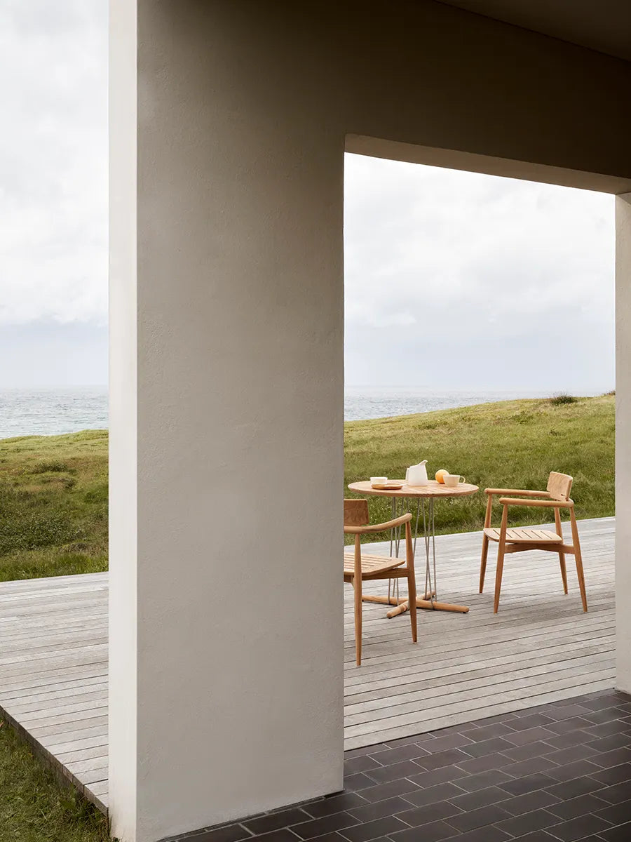E022 Embrace Gartentisch, Ø80 von Carl Hansen & Søn - 2 - Jacobsen Plus