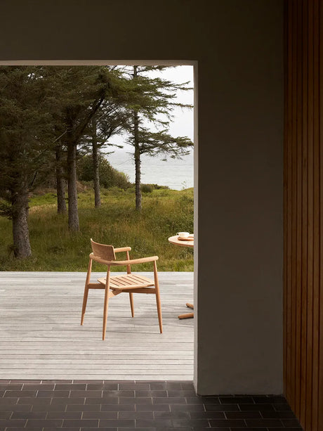 E008 Embrace Gartenstuhl von Carl Hansen & Søn - 2 - Jacobsen Plus