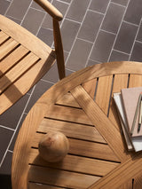 E022 Embrace Gartentisch, Ø80 von Carl Hansen & Søn - 3 - Jacobsen Plus