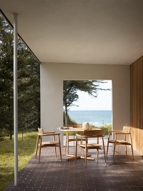 E022 Embrace Gartentisch, Ø110 von Carl Hansen & Søn - 2 - Jacobsen Plus