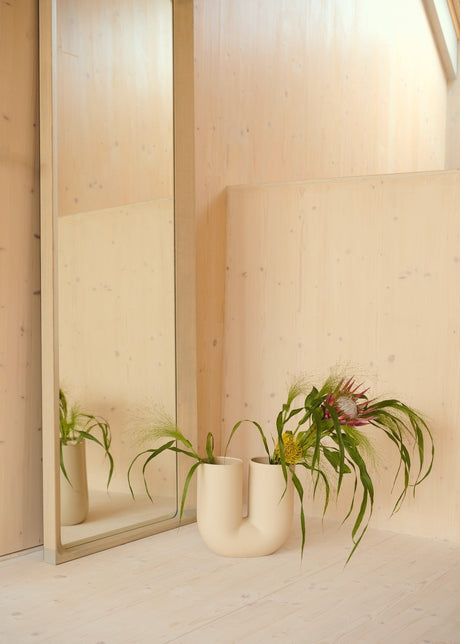 Kink Vase H 39 cm, Sand von Muuto - 2 - Jacobsen Plus
