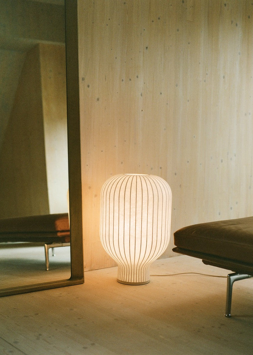 Strand Tischlampe Large von Muuto - 2 - Jacobsen Plus