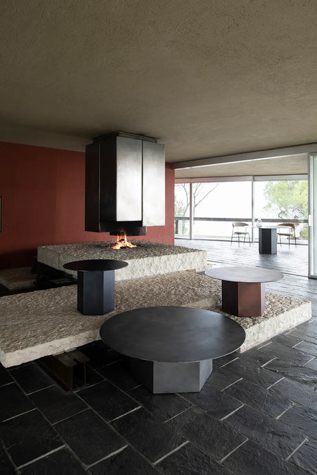 Epic Coffee Table Ø60 cm, Stahl von GUBI - Earthy Red Steel - Jacobsen Plus