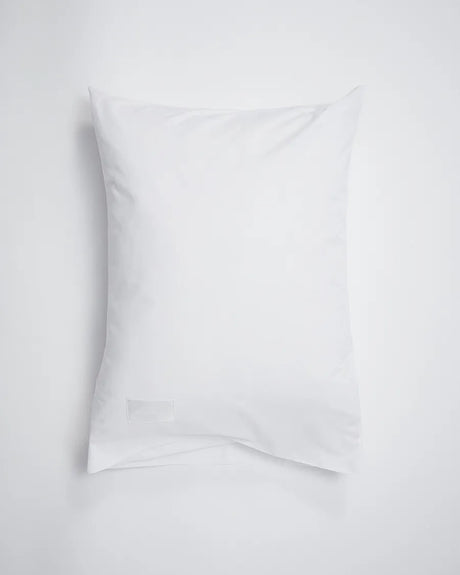 Pure Poplin Pillow Cover Single 50x70 cm von Magniberg - Weiß - Jacobsen Plus