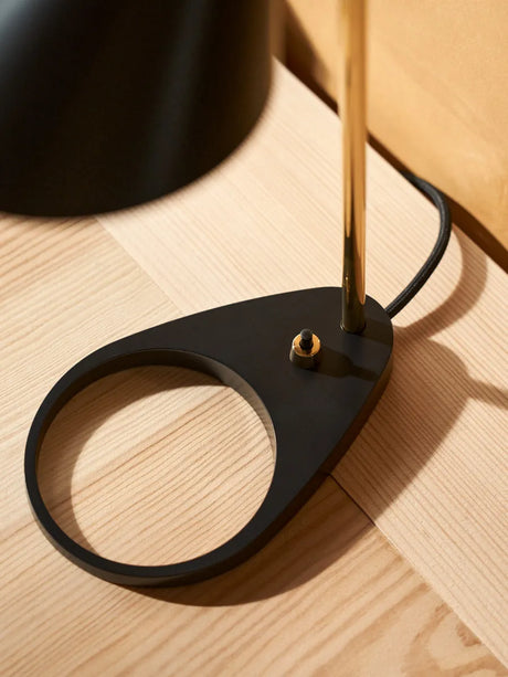 AJ Mini Table Lamp, schwarz/messing von Arne Jacobsen - 2 - Jacobsen Plus