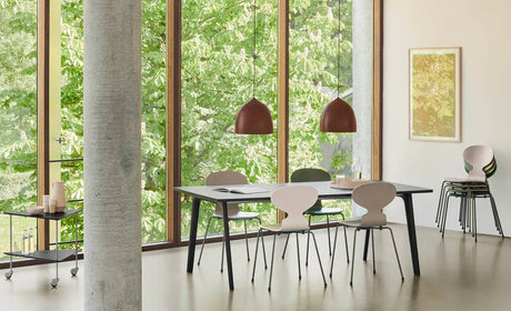 3101 Ant Chair” / Die Ameise Stuhl in farbiger Esche von Arne Jacobsen - Pale Rose / Krom - Jacobsen Plus