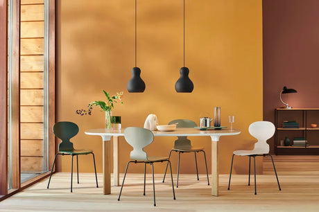 3101 Ant Chair” / Die Ameise Stuhl in farbiger Esche von Arne Jacobsen - Pale Rose / Krom - Jacobsen Plus