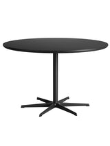 Piet Hein A825 Esstisch, Ø120 cm von Fritz Hansen - Schwarz laminat m. sort ABS-kant - Schwarz stel - Jacobsen Plus