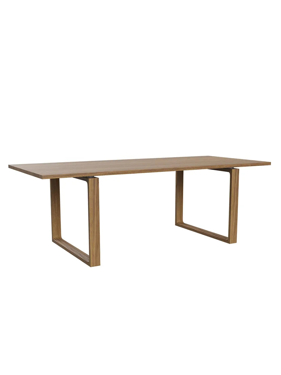 Essay Spisebord af Cecilie Manz - CM21 - 72-218-95 cm / Eg olie - Jacobsen Plus