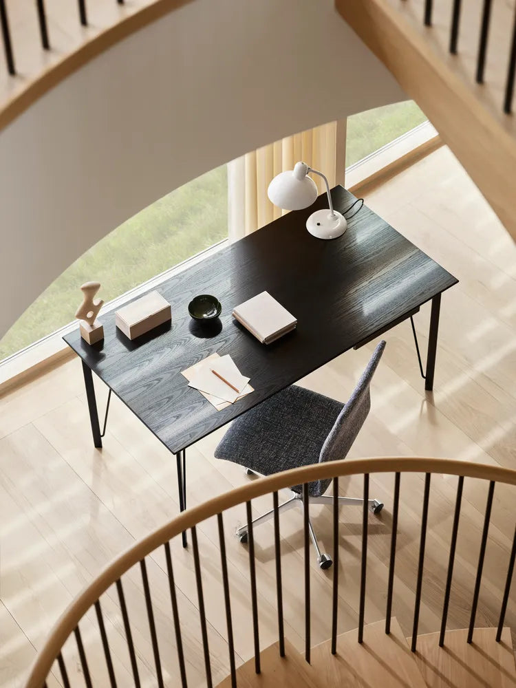 FH3605™ Schreibtisch m. Schublade von Arne Jacobsen