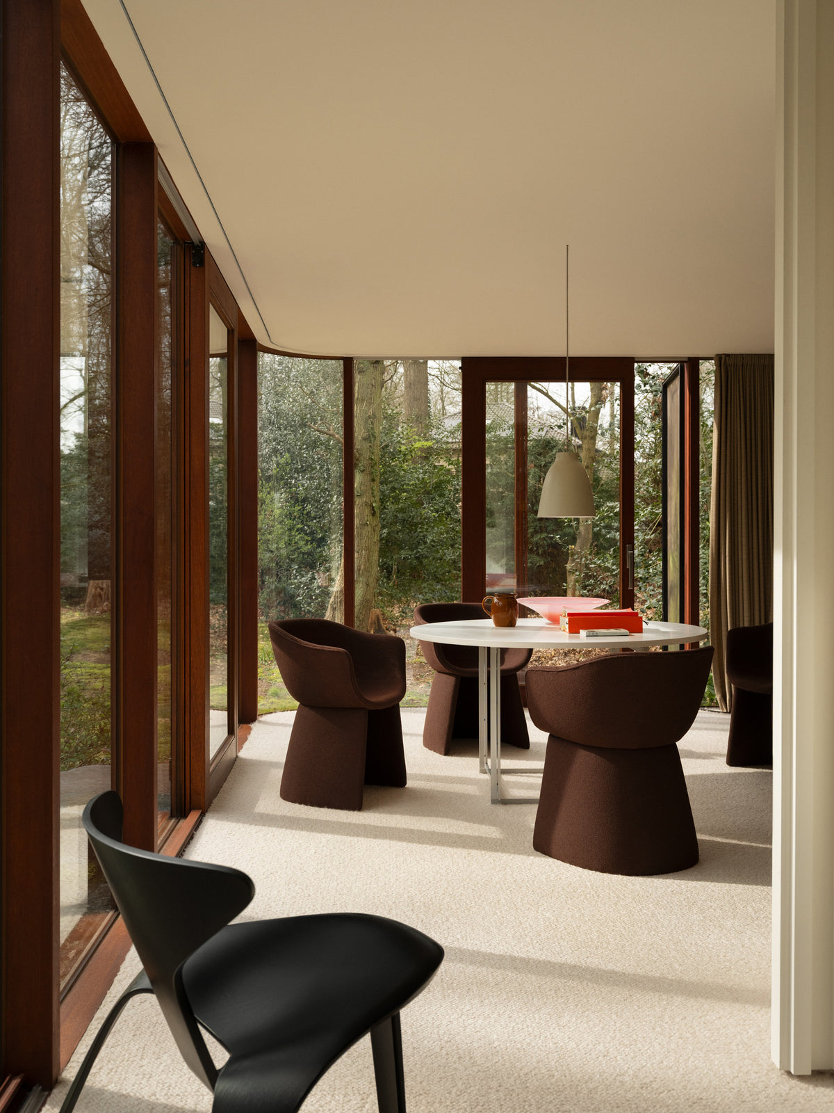 Fritz Hansen - Monolit spisebordsstol m. lave armlæn - 4 - Jacobsen Plus