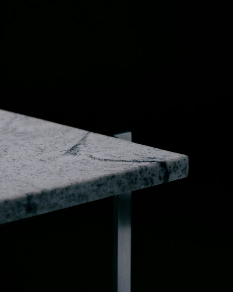 PK61 Couchtisch, grau-weißer Granit von Poul Kjærholm - 3 - Jacobsen Plus